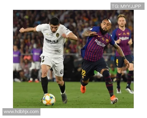 意甲焦点战瓦伦西亚迎战尤文图斯双方争夺关键三分的激烈对决