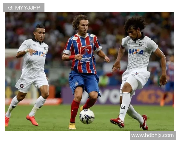 拉门与巴伊亚的激烈对决揭示足球战术与团队合作的完美结合